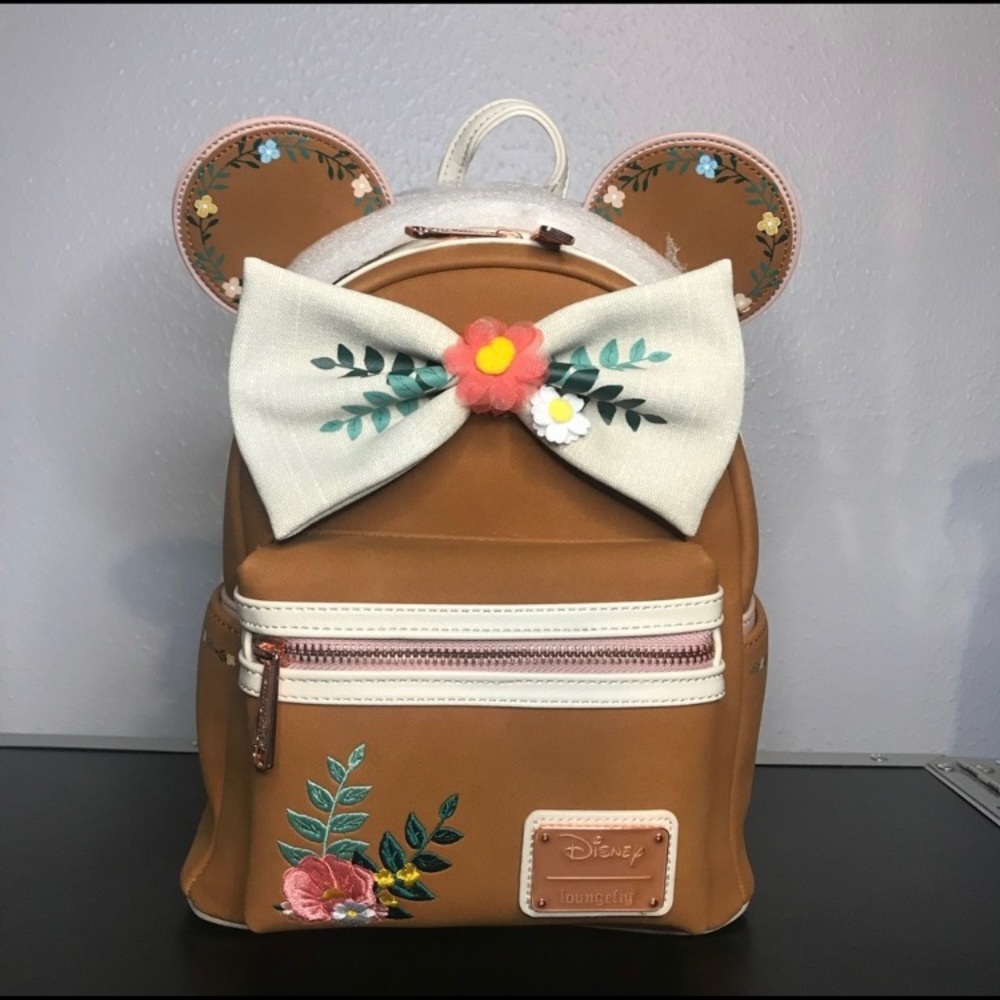 Minnie Mouse ear spring floral Loungefly backpack!